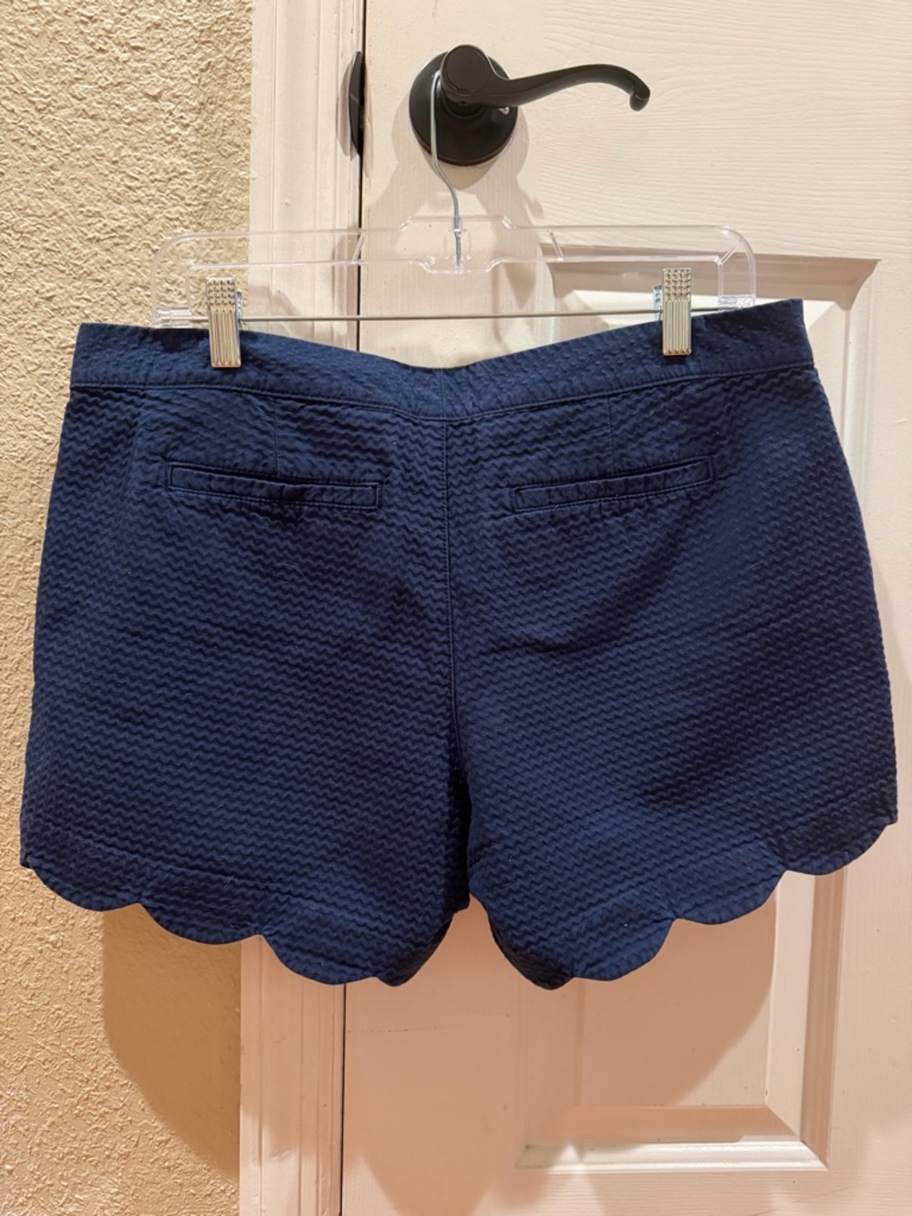Lilly Pulitzer Navy Scalloped Hem SZ 10 VGUC - Picture 2 of 4